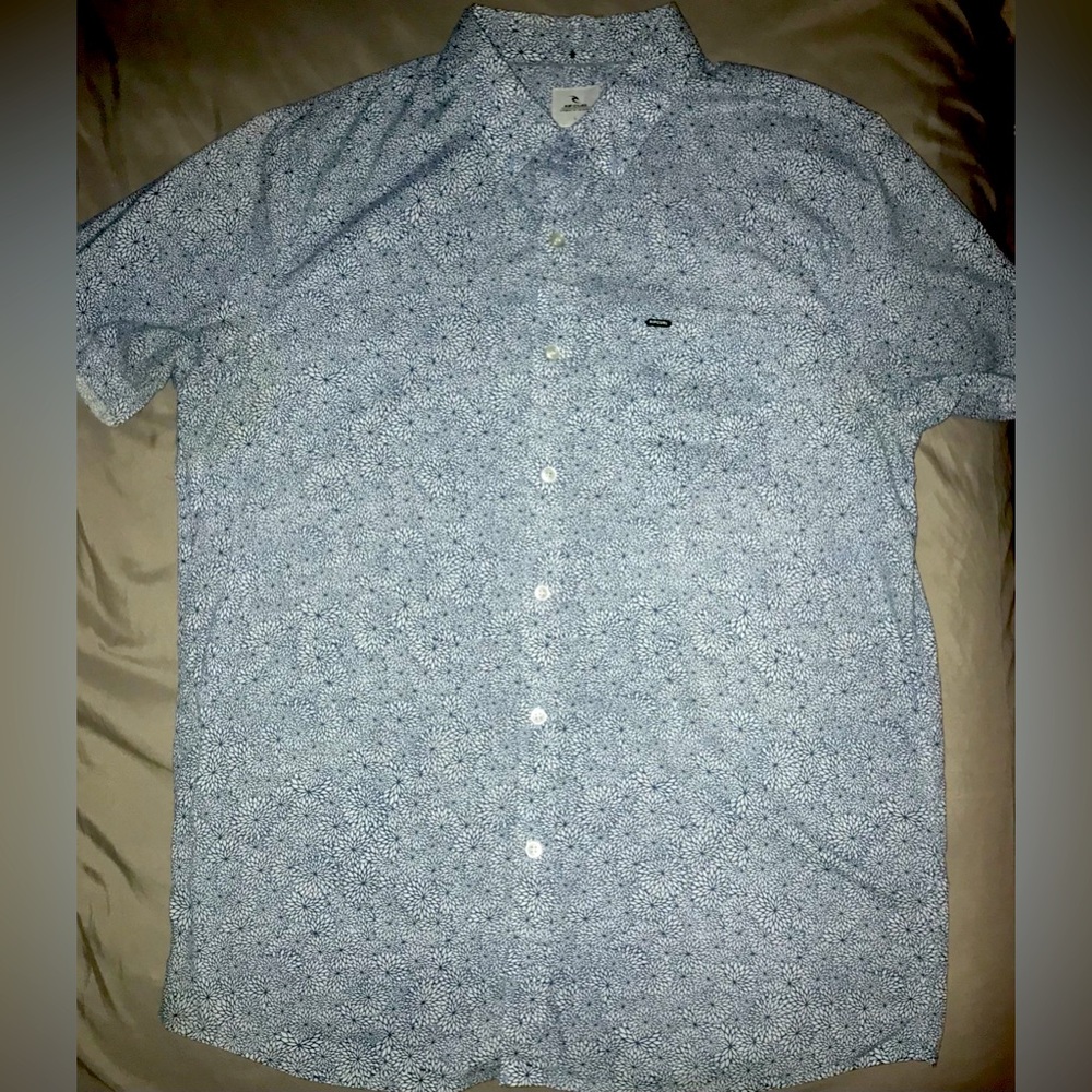 Rip Curl Button Up Shirt. Size Large. Excellent Condition.